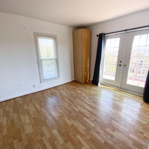 127-Franklin_9_Bed-2_Upstairs_Athens_Ohio_45701