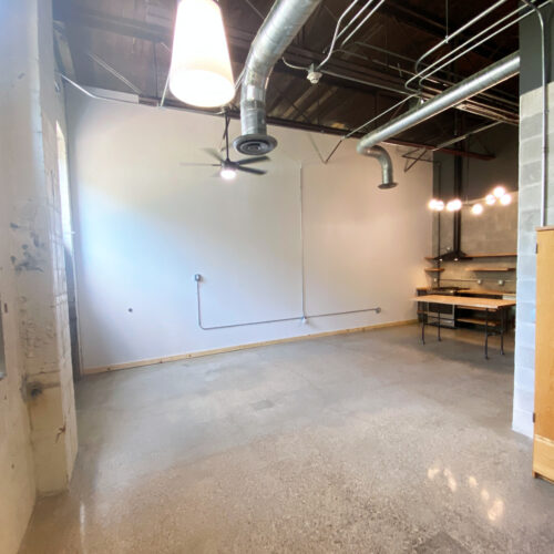 280-E-State-103_photo-07-living-area_Athens_Ohio_45701