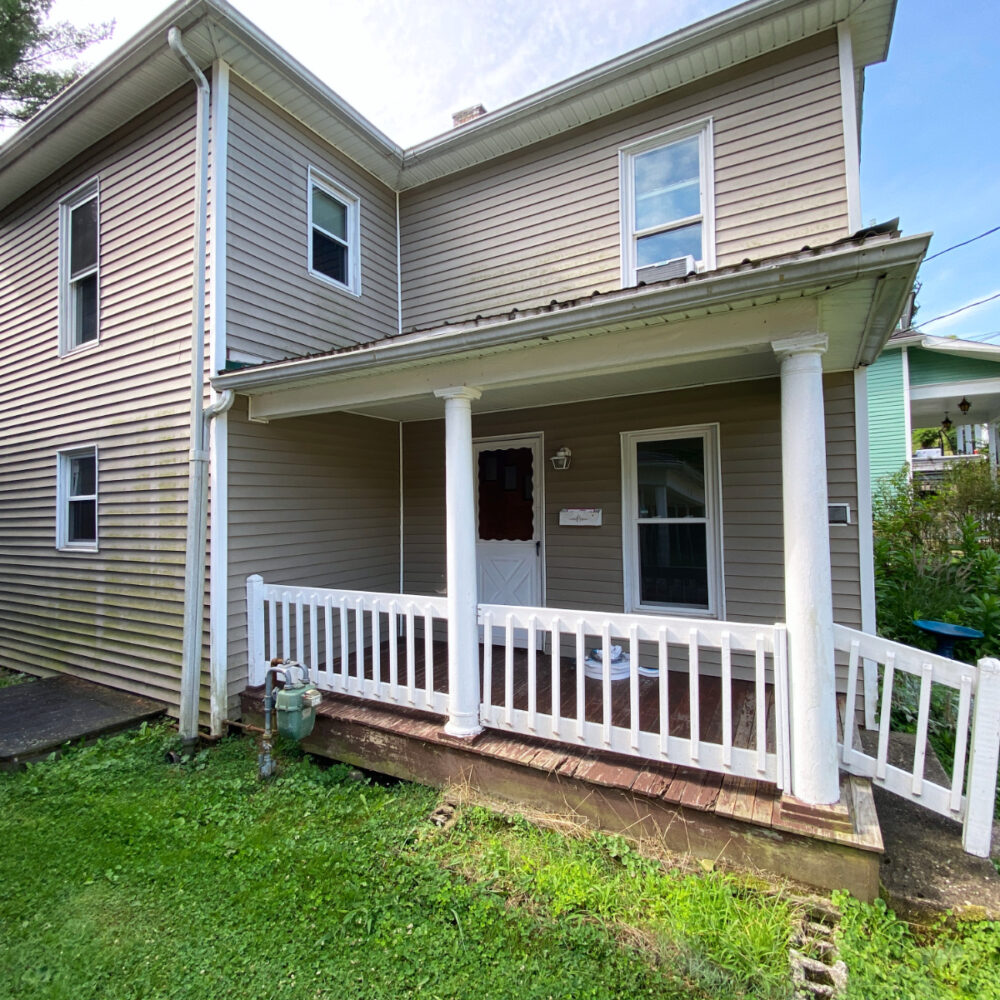 12 Walker St – Athens, Ohio