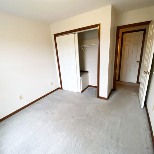 35-Hocking-101_photo-08-UP-Bedroom_Athens_Ohio_45701