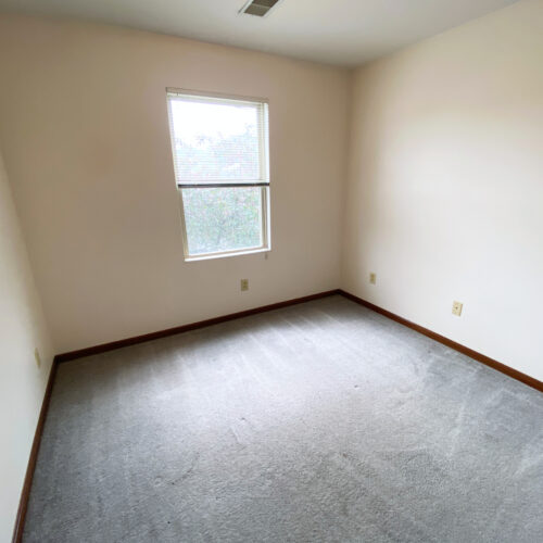 35-Hocking-101_photo-09-UP-Bedroom2_Athens_Ohio_45701