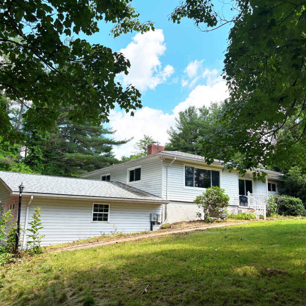 6086 Radford Rd